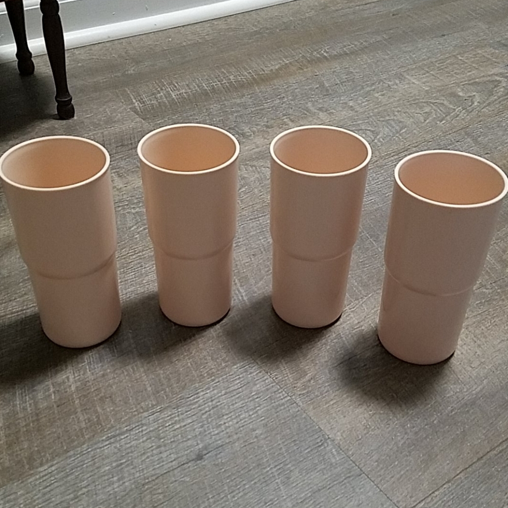 Tupperware Tumblers 18 oz